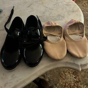 Tap shoes and ballet size 9 toddler
